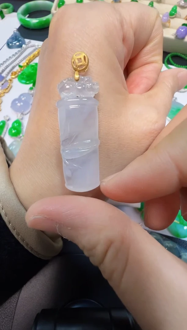 吊坠(不含链)18K金镶嵌翡翠980