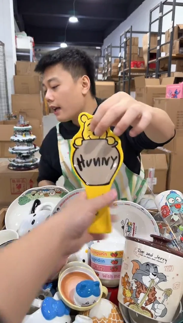 瓷片维尼勺托