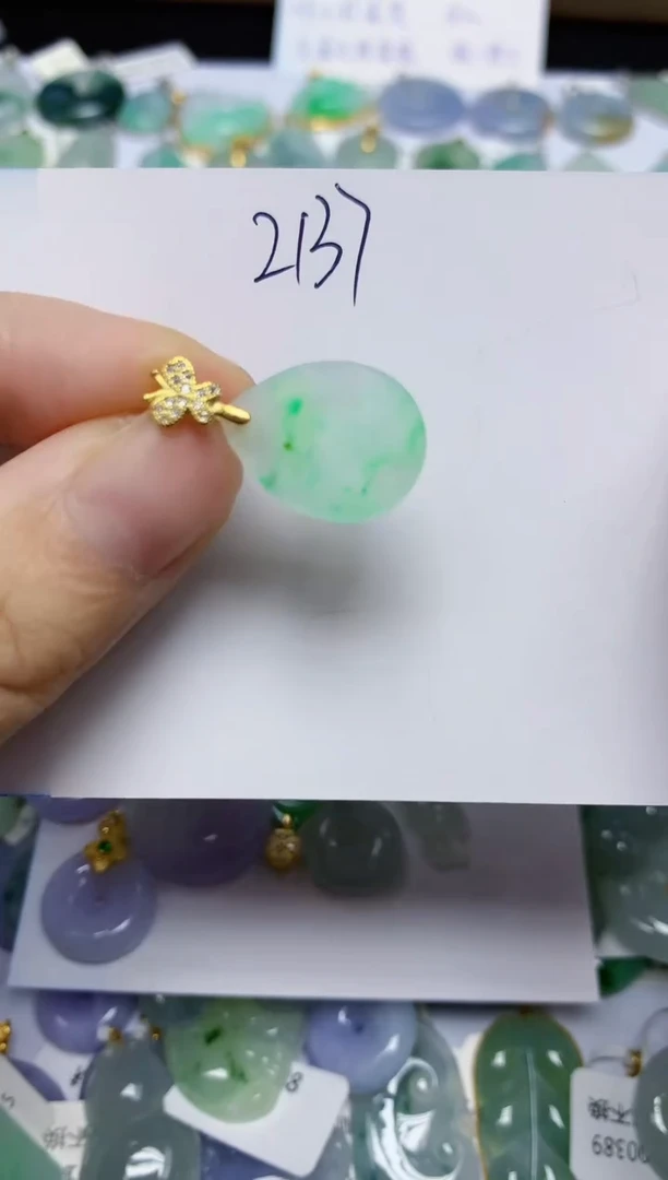 翡翠未镶嵌颈饰天然缅甸翡翠A货