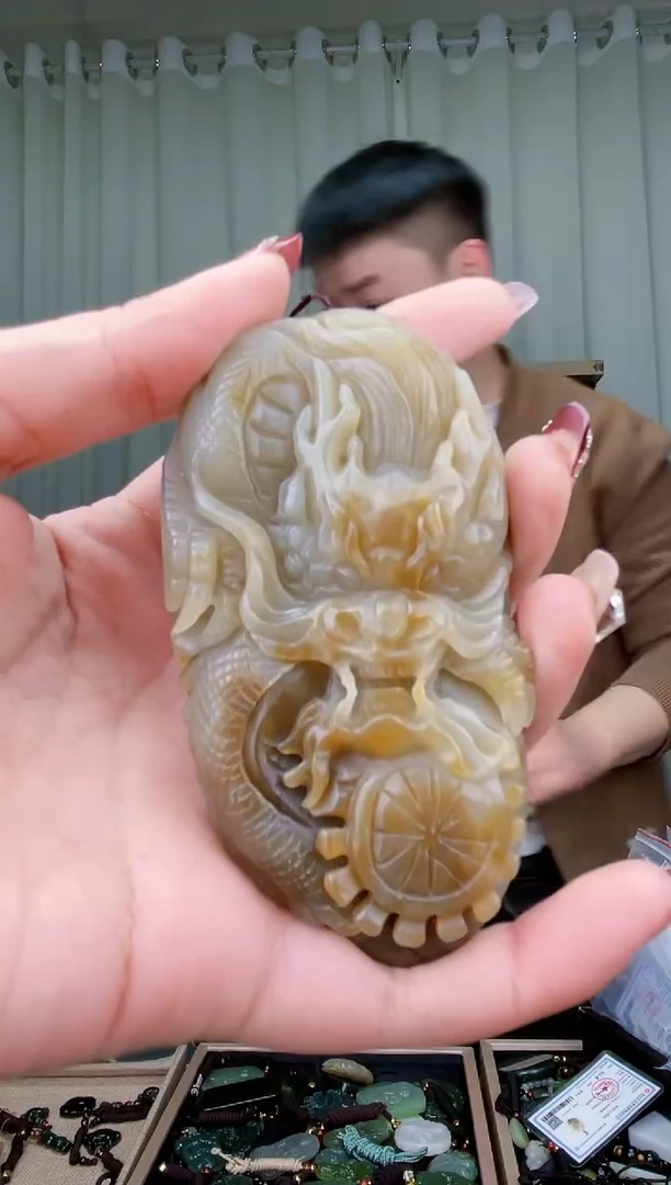 【闪购商品】和田玉挂件未镶嵌拍一发一，多样性发货