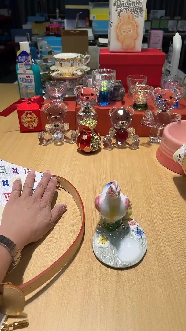 瓷片碗碟好物一件不留@@1