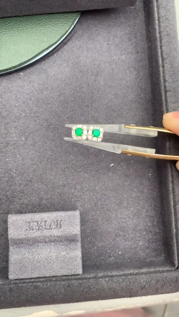 18K金镶嵌耳饰祖母绿0.29ct祖母绿 定制 GE