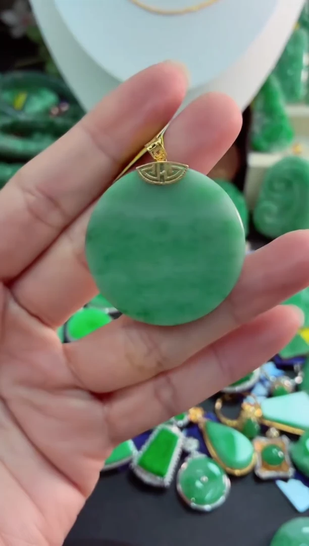 吊坠(不含链)18K金镶嵌翡翠天然缅甸翡翠A货