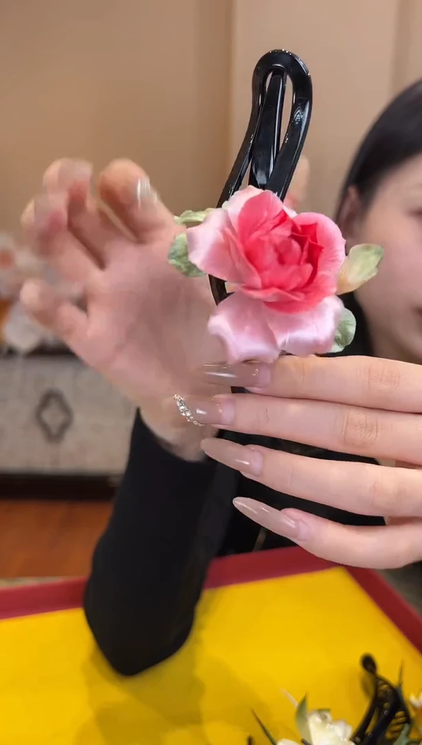 刺绣非遗绒花（发饰）