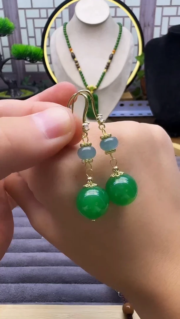 14K金镶嵌翡翠耳饰E137