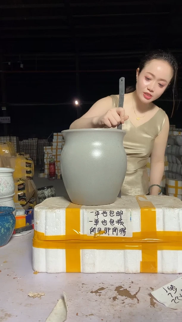 宜兴紫砂粗陶花盆22/23