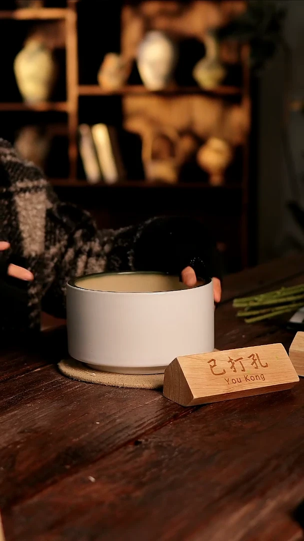 摆件4-92高11口17误差2已打孔瑕疵