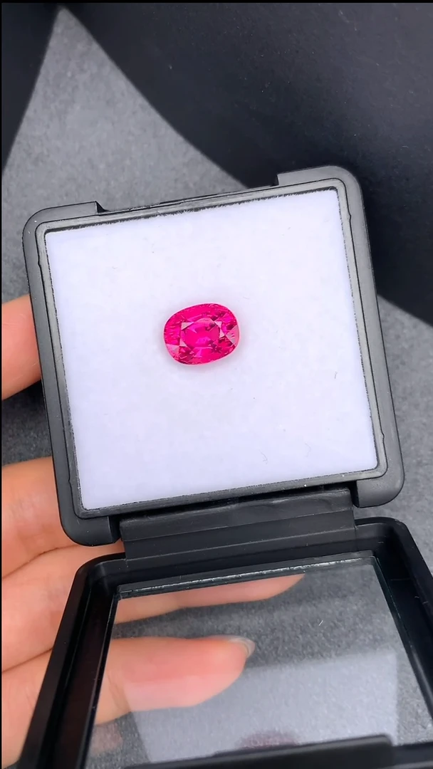 【闪购商品】碧玺无未镶嵌5.82克拉