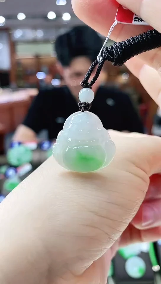 颈饰未镶嵌翡翠佛公