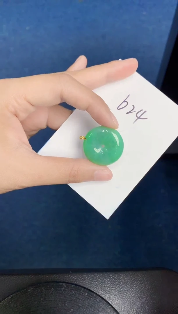 【闪购商品】翡翠18K金镶嵌颈饰000000000