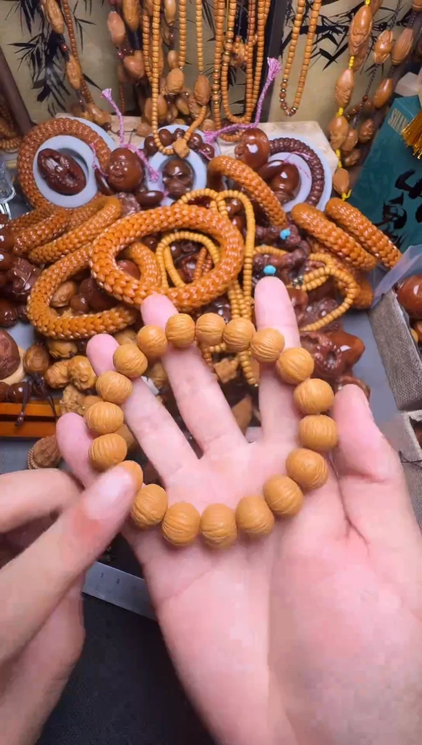 手串橄榄核猴头土豪