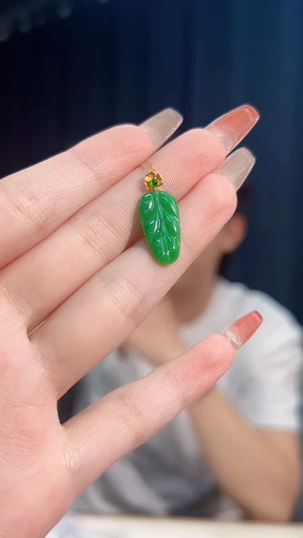 颈饰18K金镶嵌翡翠缅料A货/支持复检/一件