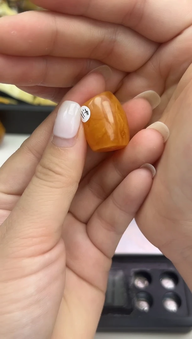 裸石蜜蜡未镶嵌琥珀蜜蜡吊坠