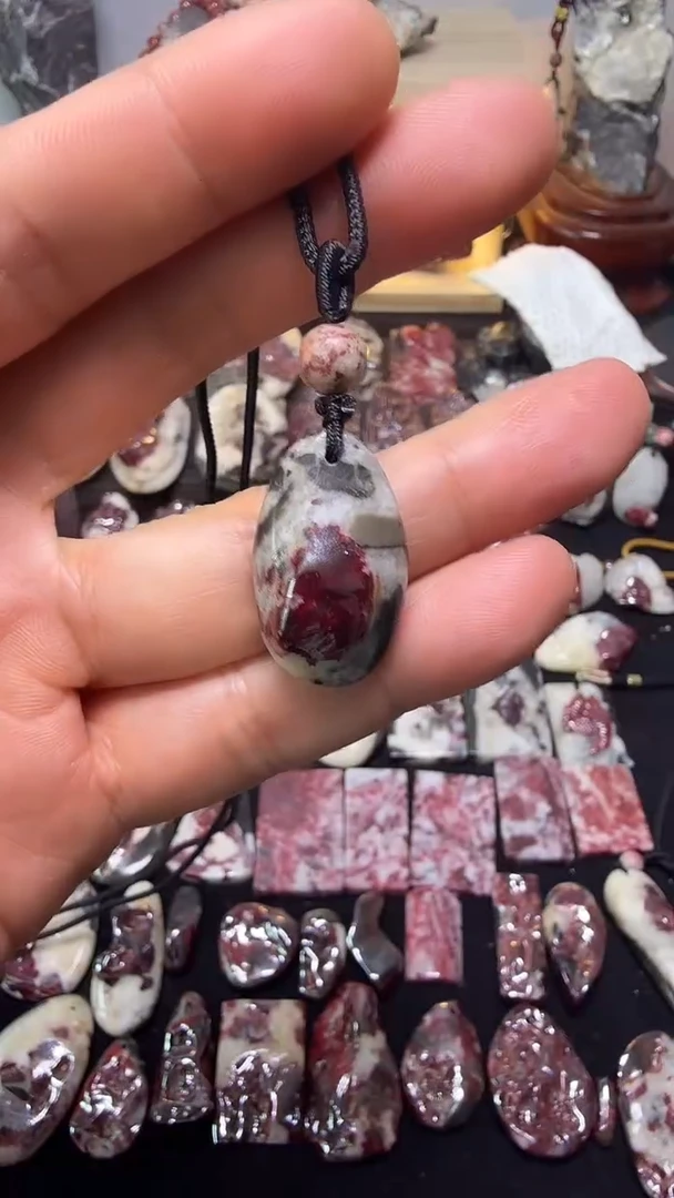 天然辰砂大晶砂随行吊坠