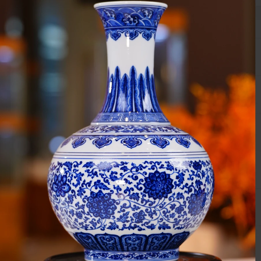 樊匠造器 重工青花缠枝牡丹天球瓶陶瓷