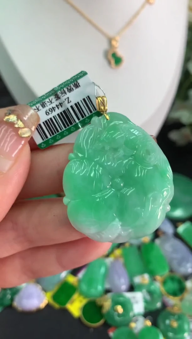 【闪购商品】翡翠吊坠(不含链)18K金镶嵌挂件