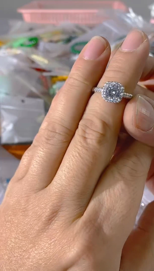 【闪购商品】水晶颈饰银S925镶嵌366红宝，蓝宝，多样性发一件赠链