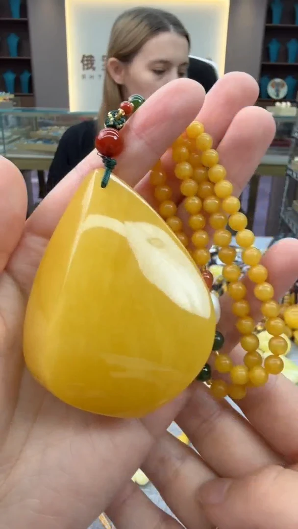 琥珀颈饰未镶嵌109号秒拍 假一罚三