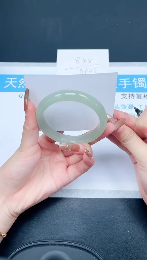 【闪购商品】石英质玉手镯未镶嵌9-56