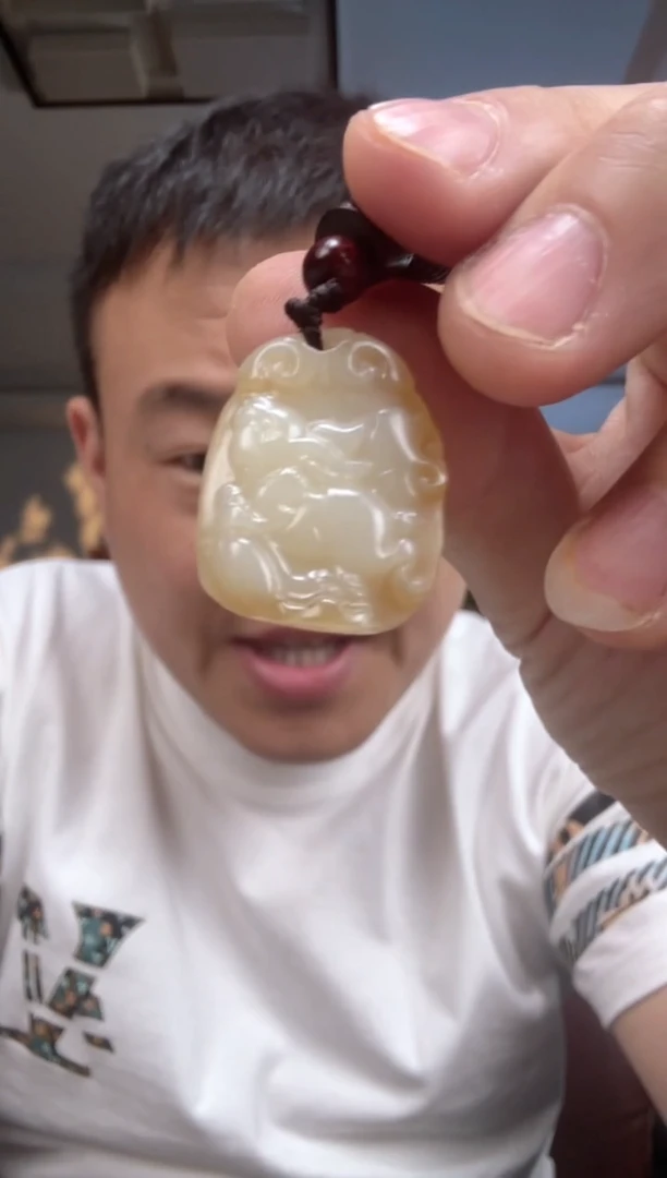 和田玉未镶嵌颈饰1