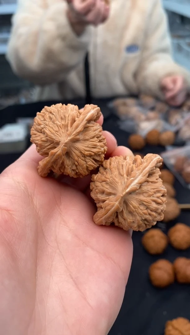 【闪购商品】文玩核桃把件汉高楼40-t097