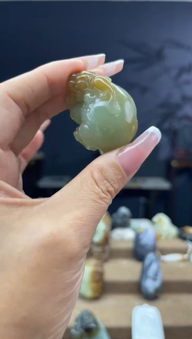 颈饰未镶嵌和田玉1