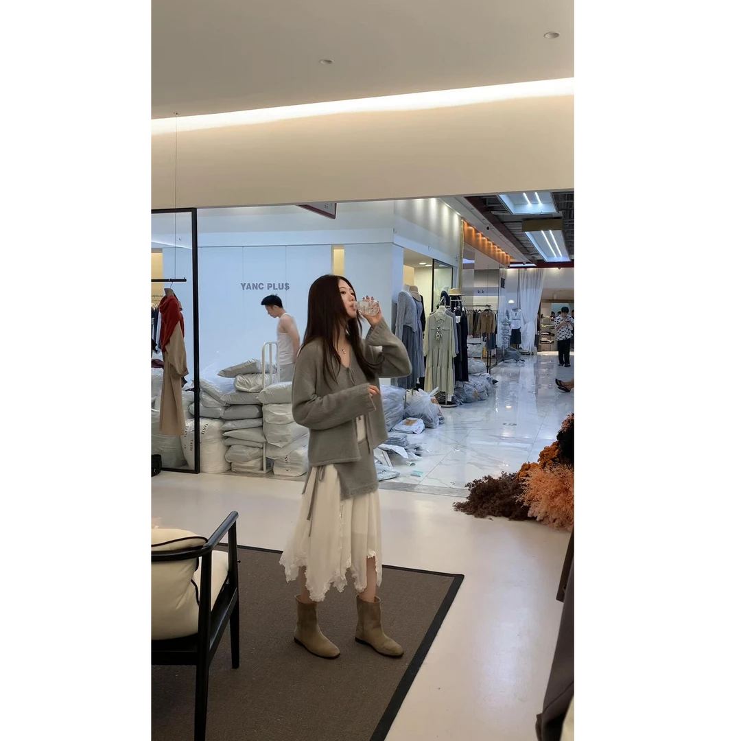 2025秋季新款复古系带慵懒风针织衫配屁帘搭不规则吊带连衣裙套装