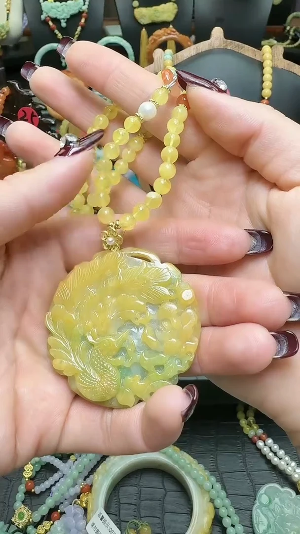 【闪购商品】翡翠颈饰未镶嵌凤穿牡丹