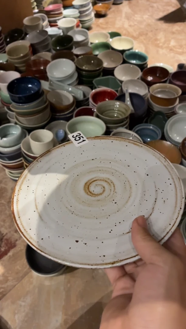 瓷片新****贸351微瑕白麻点平盘1个