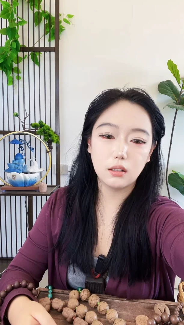 泥塑青瑶露牡丹    手串一个