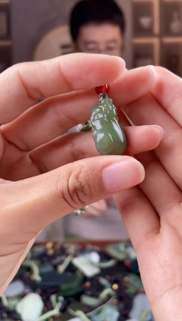 未镶嵌和田玉挂件拍一发一，多样性发货