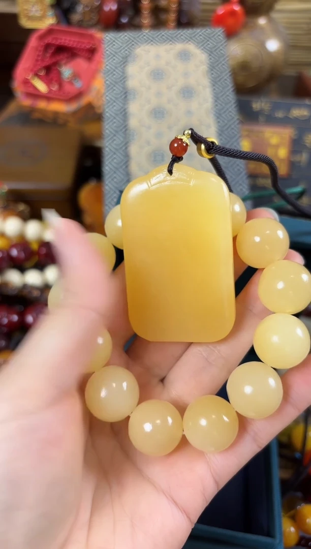 和田玉未镶嵌颈饰..................