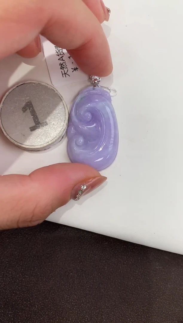 颈饰18K金镶嵌翡翠天然缅甸a货翡翠(多样性发其一)