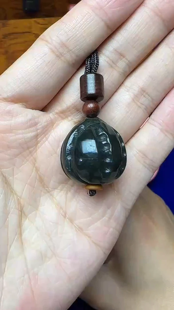 未镶嵌和田玉挂件浩1