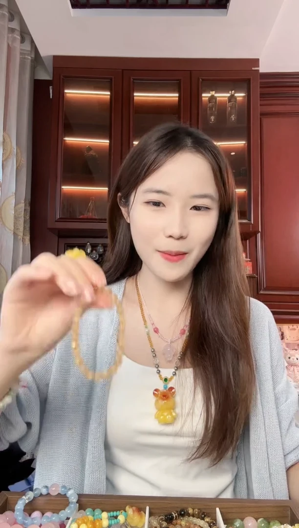 水晶手串未镶嵌发丝精美手串