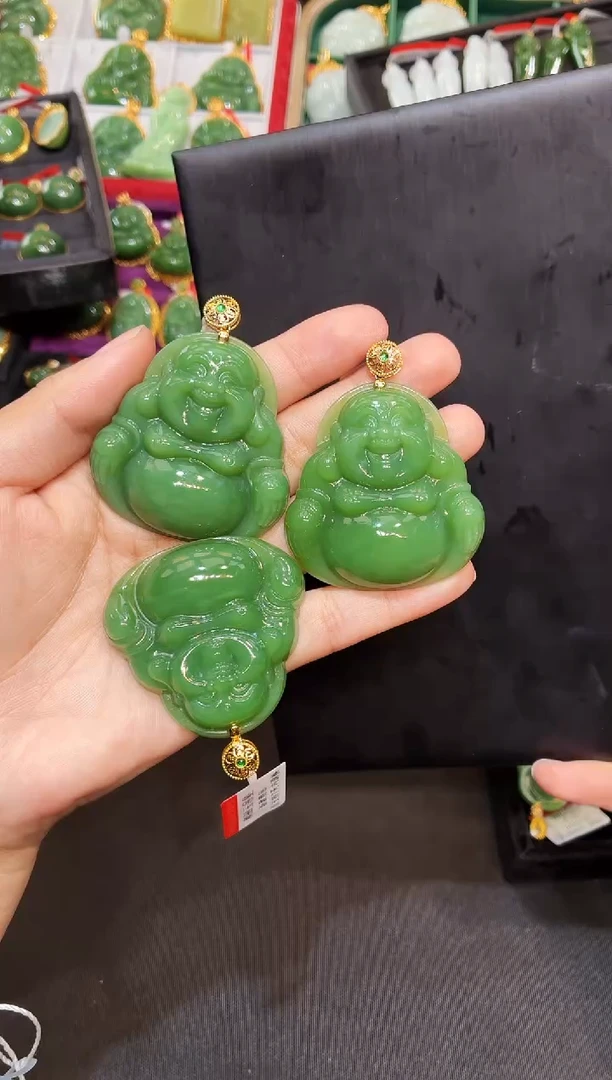 吊坠(赠链)18K金镶嵌和田玉多样性发一