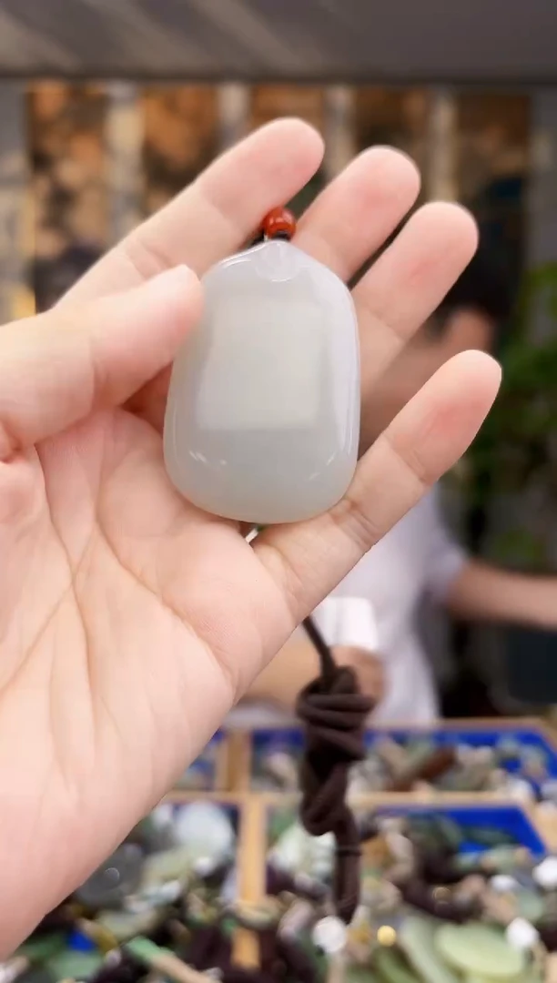 和田玉未镶嵌挂件拍一发一