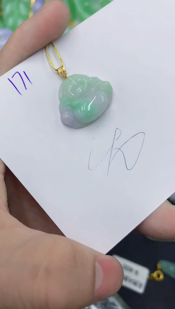 颈饰18K金镶嵌翡翠1111111111111
