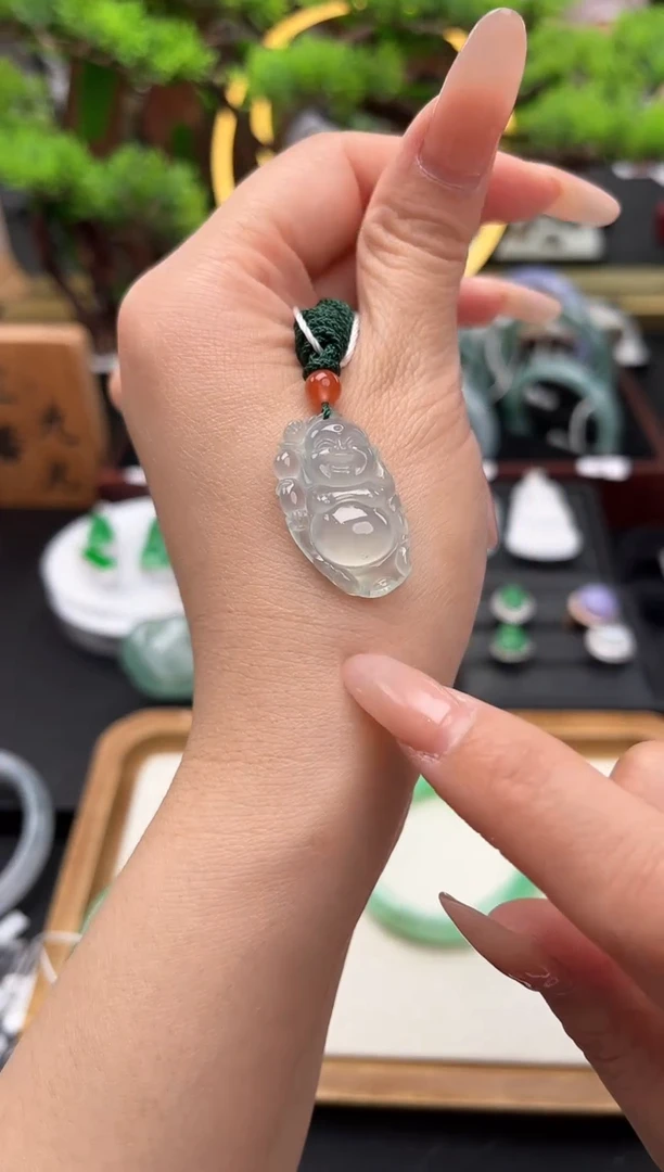 颈饰未镶嵌翡翠吊坠