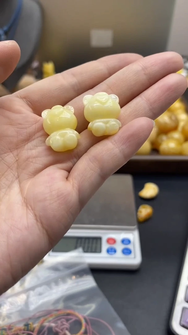 琥珀未镶嵌珠宝奇石505多样性发其一默认有瑕