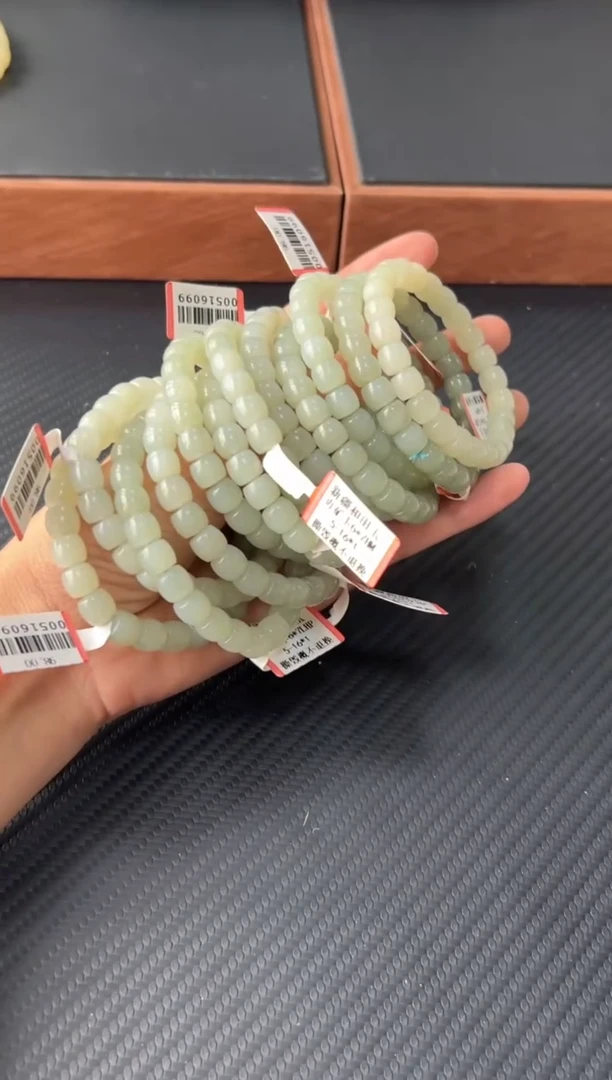 手串未镶嵌和田玉且末微色差近矿卡8M多样性发货拍一发一