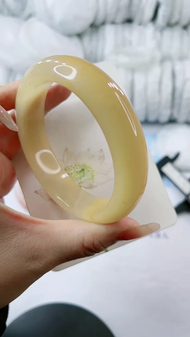 【闪购商品】石英质玉手镯未镶嵌0548408648-64 多样性发货