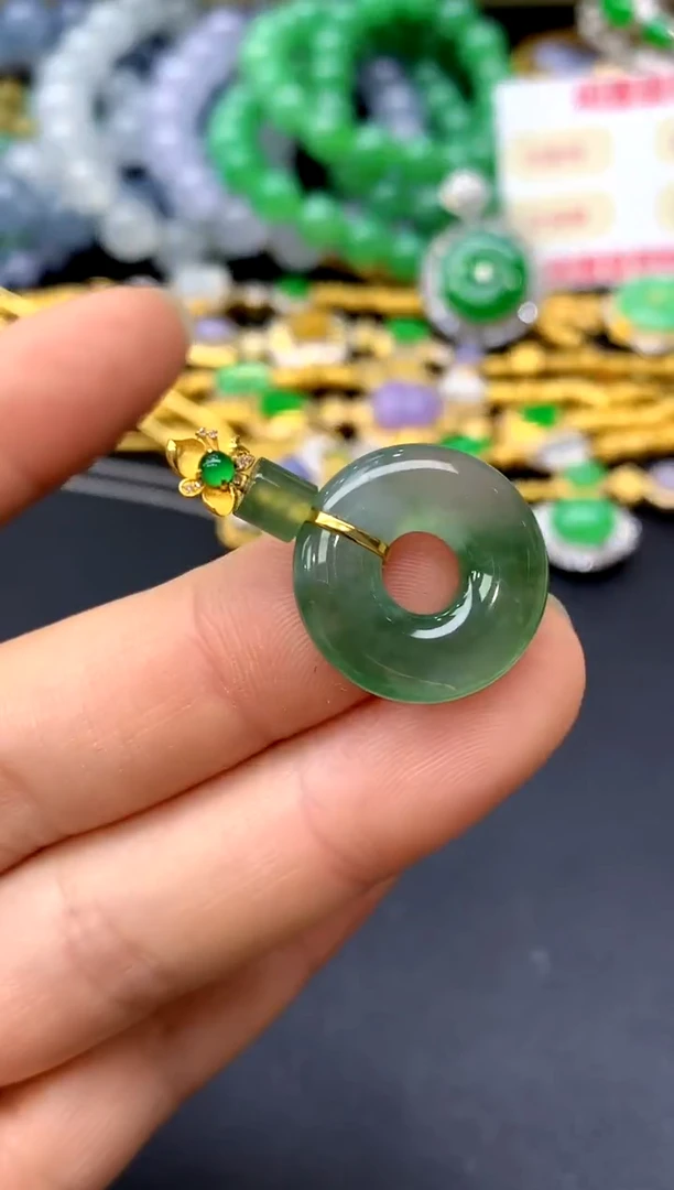 颈饰18K金镶嵌翡翠272-中国好珍宝