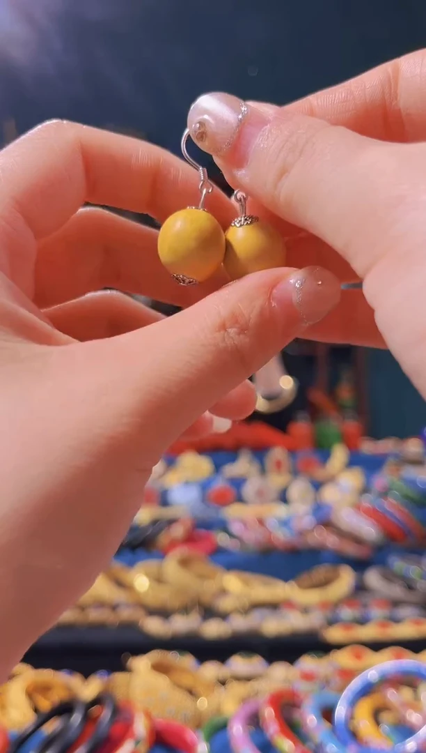 【闪购商品】非遗技艺素漆耳坠 黄色