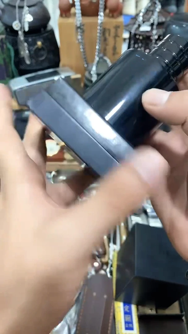 瓷片闪购商品  如图所示