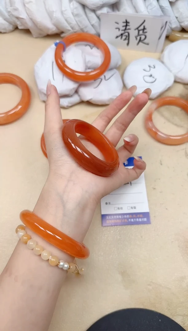 未镶嵌手镯石英质玉237/51