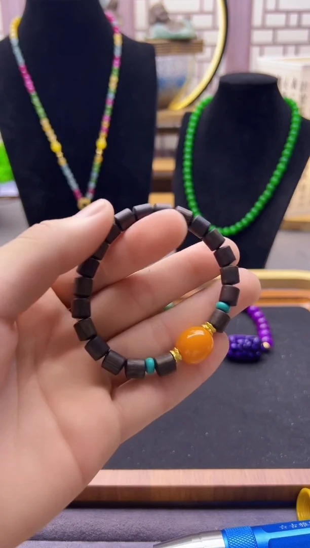 【闪购商品】蜜蜡颈饰14K金镶嵌S133