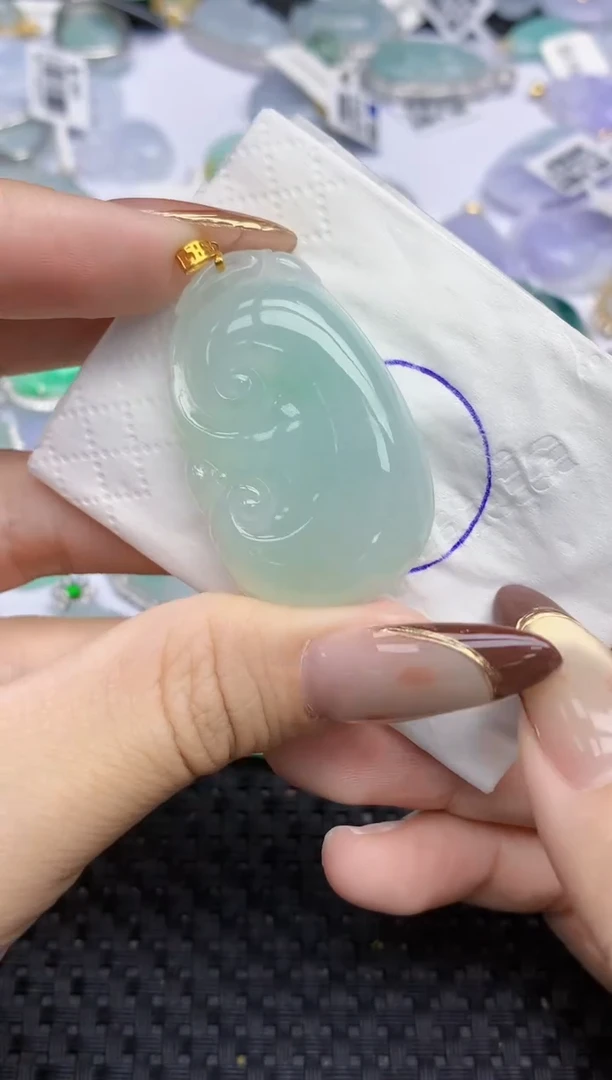 颈饰18K金镶嵌翡翠   天然翡翠A货  百元以上9米证书费自理