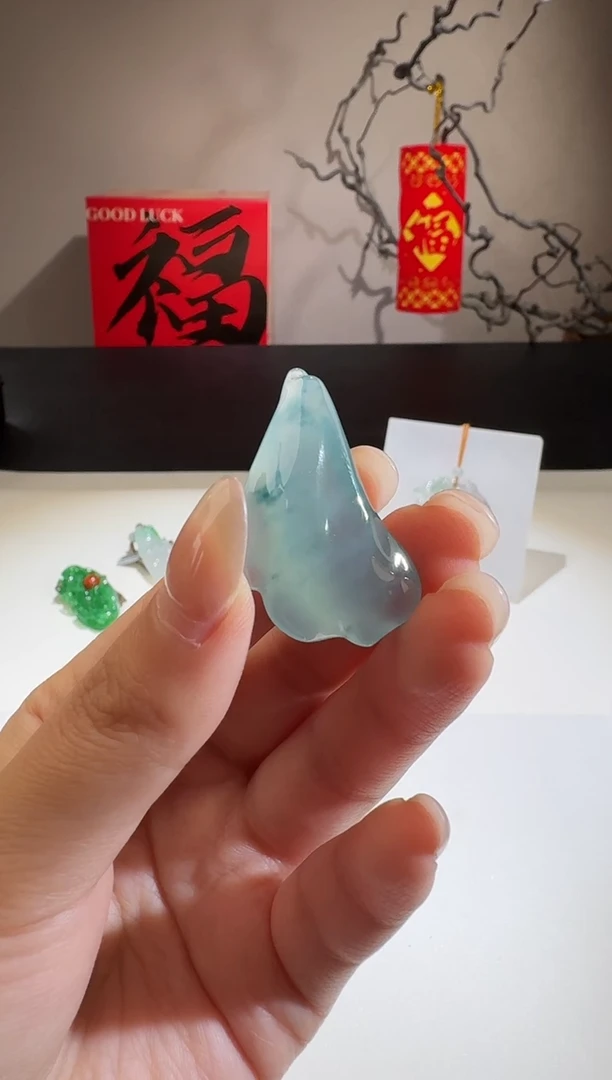 【闪购商品】翡翠颈饰未镶嵌【鑫鑫】