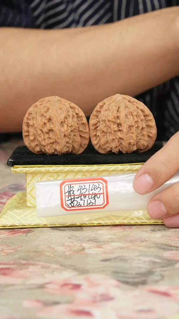 把件文玩核桃白狮子